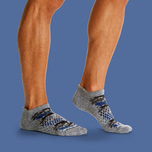 Load image into Gallery viewer, Men's Camo Ankle Socks