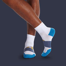 Load image into Gallery viewer, Men's Summer Style Performance Running Quarter Socks