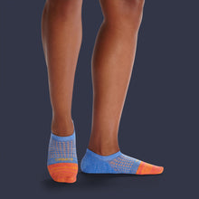 Load image into Gallery viewer, Women's Performance Cushioned No Show Socks