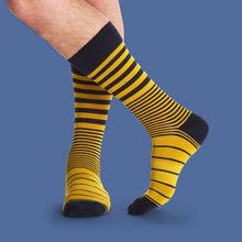 Load image into Gallery viewer, Men's Stripe Dress Calf Socks