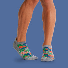 Load image into Gallery viewer, Men&#39;s Camo Ankle Socks

