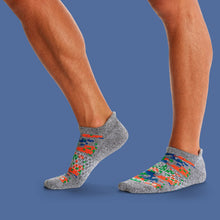 Load image into Gallery viewer, Men&#39;s Camo Ankle Socks
