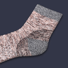 Load image into Gallery viewer, Women&#39;s Hiking Quarter Socks

