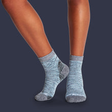 Load image into Gallery viewer, Women&#39;s Hiking Quarter Socks
