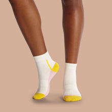 Load image into Gallery viewer, Yara Lightweight Quarter Sock
