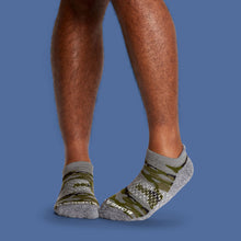 Load image into Gallery viewer, Men&#39;s Camo Ankle Socks
