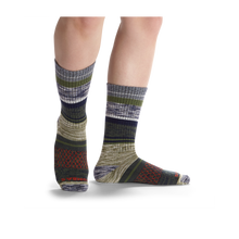Load image into Gallery viewer, Women&#39;s Brush Stripe Calf Socks
