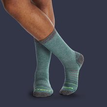 Load image into Gallery viewer, Men&#39;s Performance Merino Hiking Calf Socks
