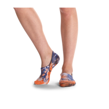 Load image into Gallery viewer, Women&#39;s Lightweight Tie Dye No Show Socks
