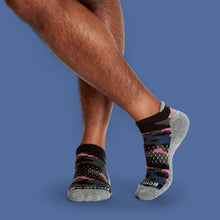 Load image into Gallery viewer, Men&#39;s Camo Ankle Socks
