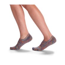 Load image into Gallery viewer, Women&#39;s Sparkle Space Dye Cushioned No Show Socks
