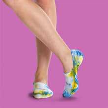 Load image into Gallery viewer, Women&#39;s Lightweight Tie Dye No Show Socks

