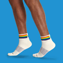 Load image into Gallery viewer, Bee Proud Quarter Socks
